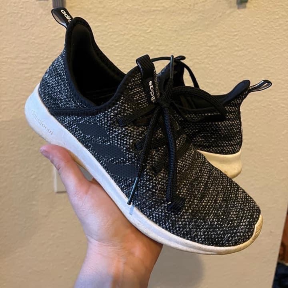 Adidas Foam Cloud 7 1/2